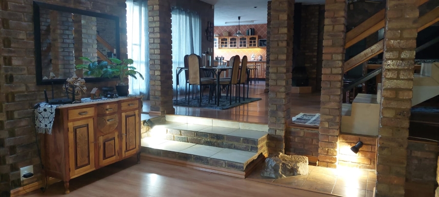 4 Bedroom Property for Sale in Kosmos North West